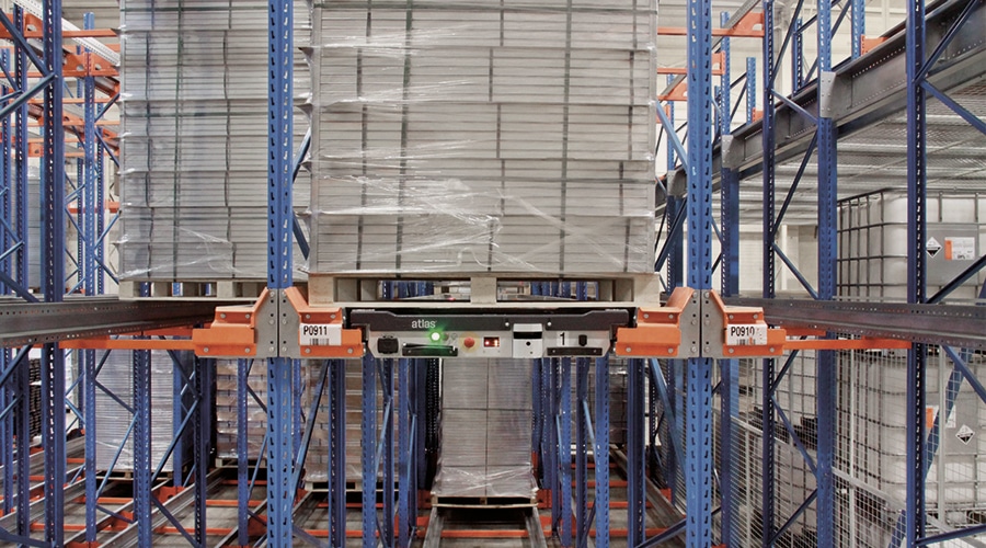 warehouse pallet shuttle system holding a pallet