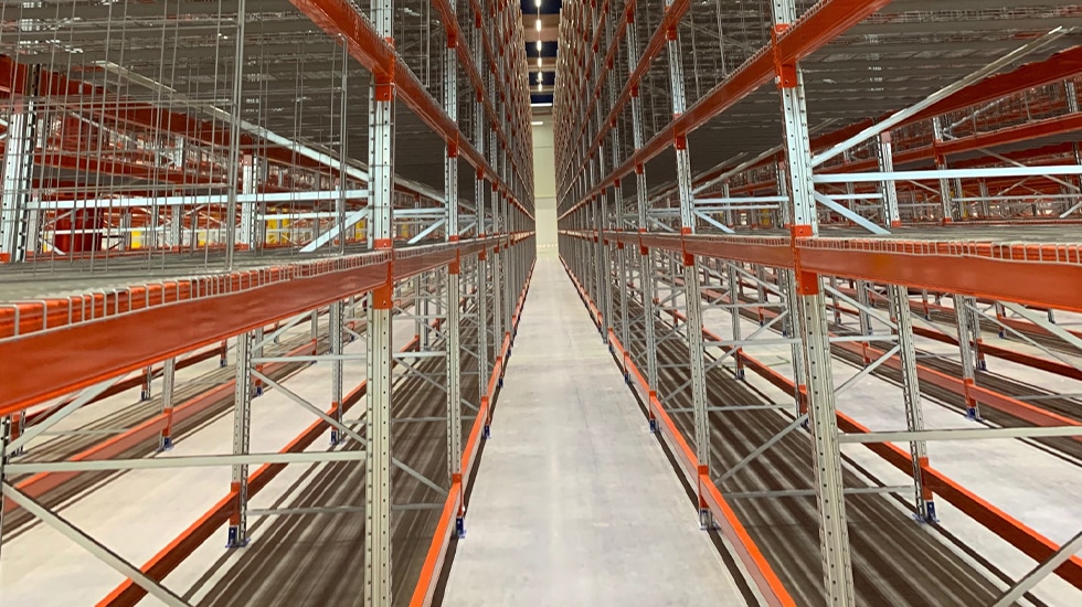 very narrow aisle pallet racking in a warehouse