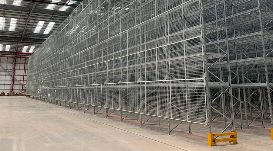 anti-collapse mesh installed on pallet racking system
