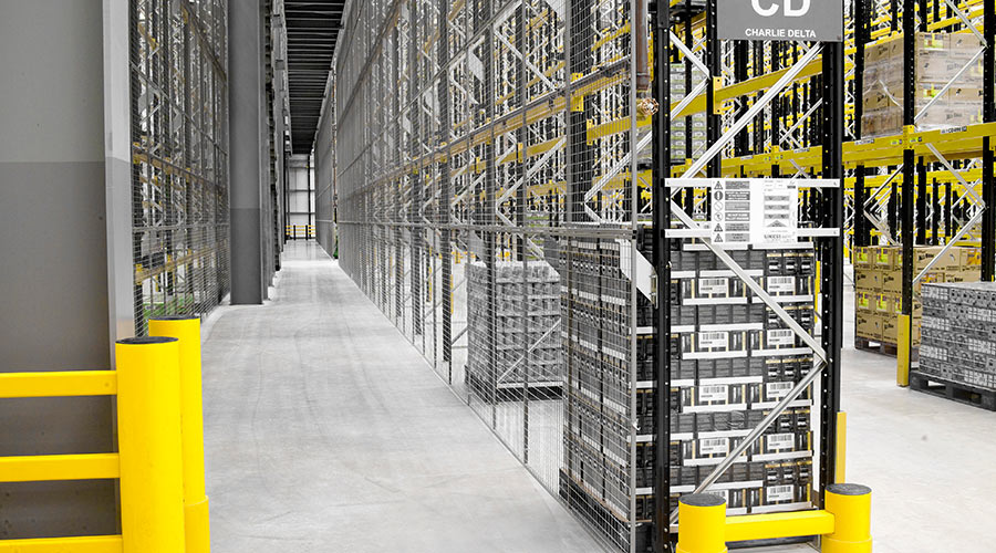 warehouse racking with anti-collapse wire mesh